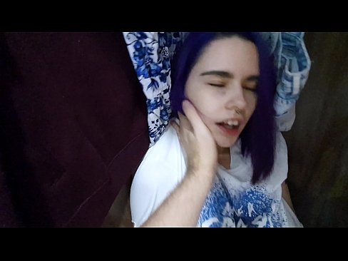 ❤️ Leidsin oma õe kapist ja aitasin tal cumida Porno vk at porn et.sex78.ru ❌