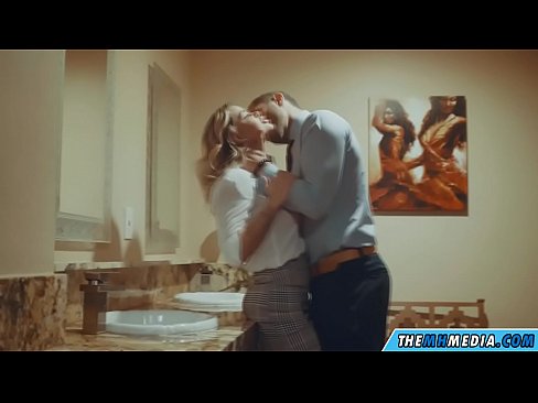❤️ Kui rinnakas blondiin võrgutab sind avalikus tualettruumis Porno vk at porn et.sex78.ru ❌